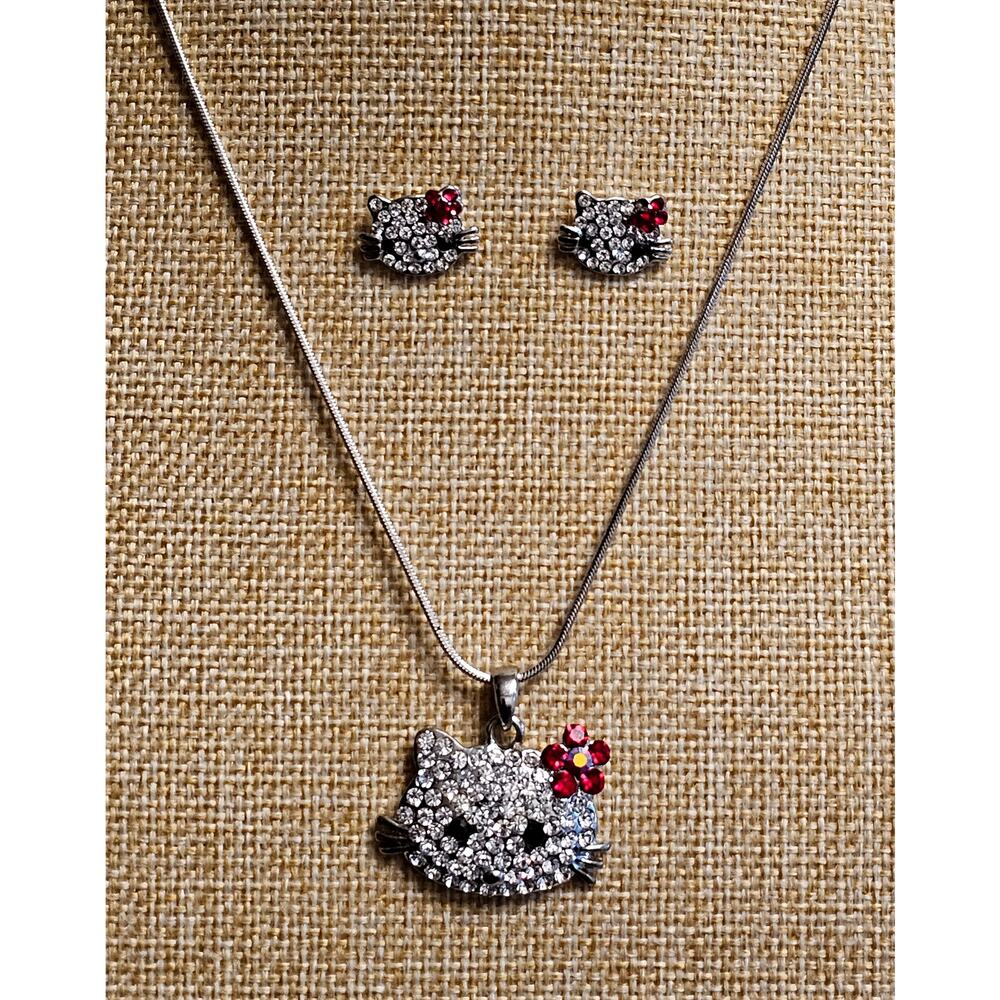 HELLO KITTY Rhinestone Pendant Necklace 18" Snake Chain w/Matching Stud Earrings